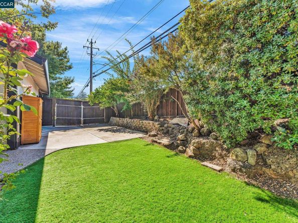 66 Midhill Rd, Martinez CA 94553