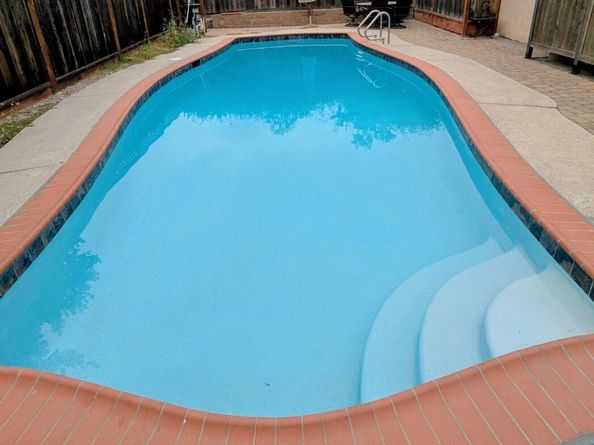 3086 Greenview Dr, Castro Valley CA 94546
