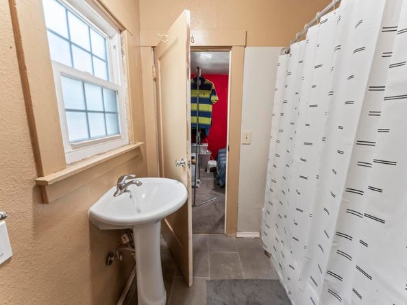 1206 60th Ave, Oakland CA 94621