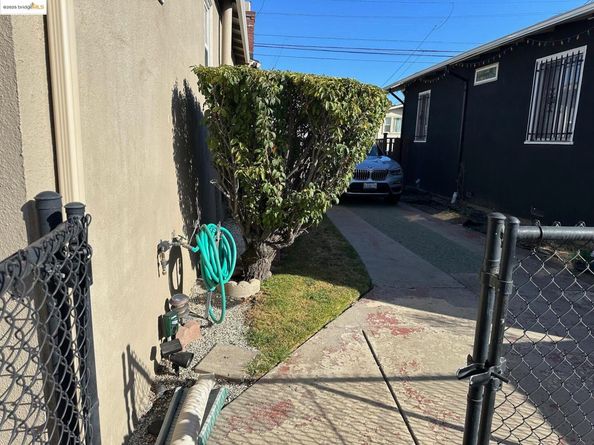 1937 87th Avenue, Oakland CA 94621