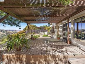 6444 Boone Dr, Castro Valley CA 94552