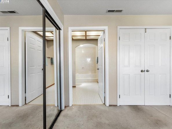 6444 Boone Dr, Castro Valley CA 94552