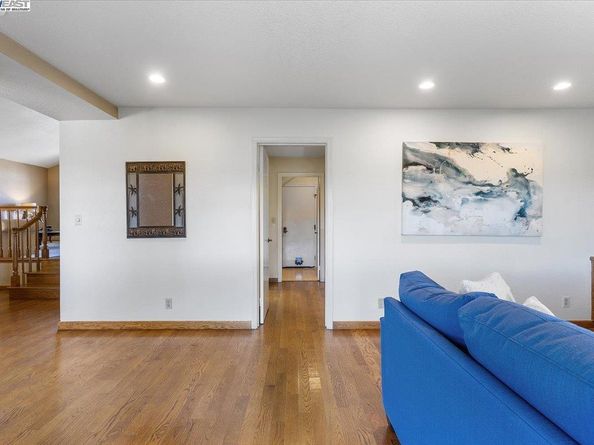 6444 Boone Dr, Castro Valley CA 94552