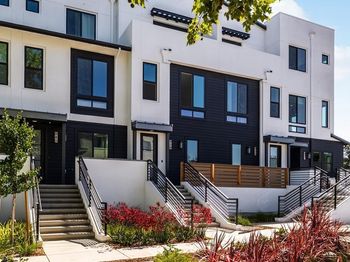 982 Harcot Court