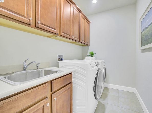 41538 Casabella Cmn, Fremont CA 94539