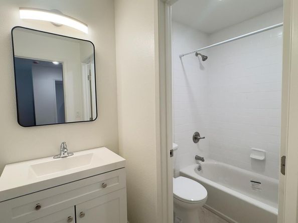 425 Orange Street 112, Oakland CA 94610