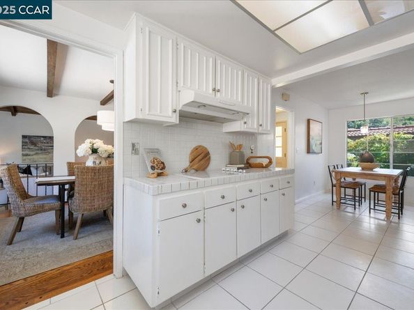 3900 Campolindo Dr, Moraga CA 94556