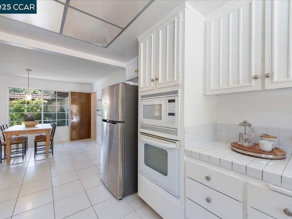 3900 Campolindo Dr, Moraga CA 94556