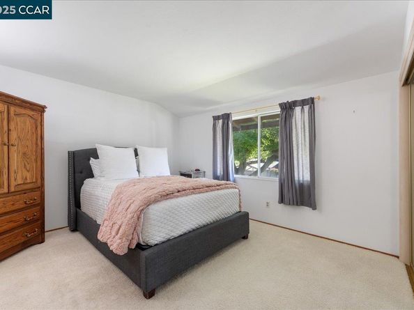 3900 Campolindo Dr, Moraga CA 94556