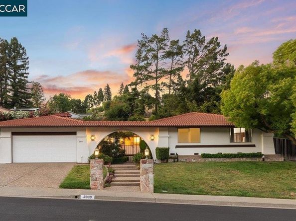 3900 Campolindo Dr, Moraga CA 94556