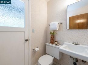 3900 Campolindo Dr, Moraga CA 94556