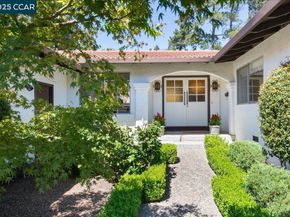 3900 Campolindo Dr, Moraga CA 94556