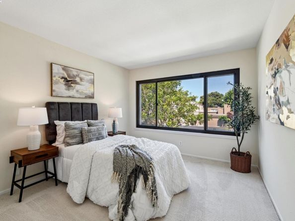 1142 Holly St, Alameda CA 94502
