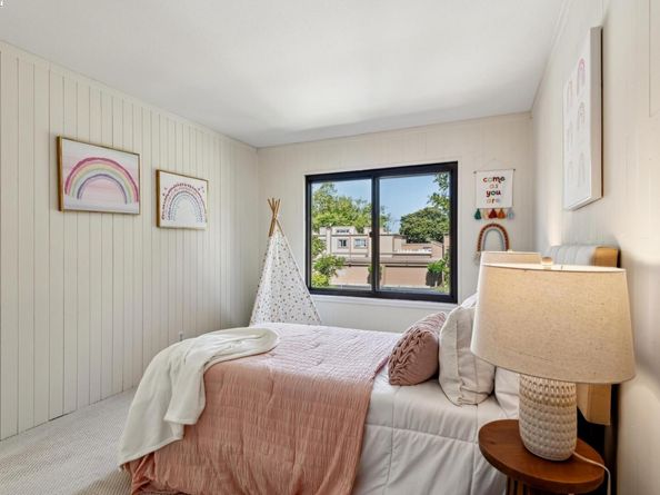 1142 Holly St, Alameda CA 94502