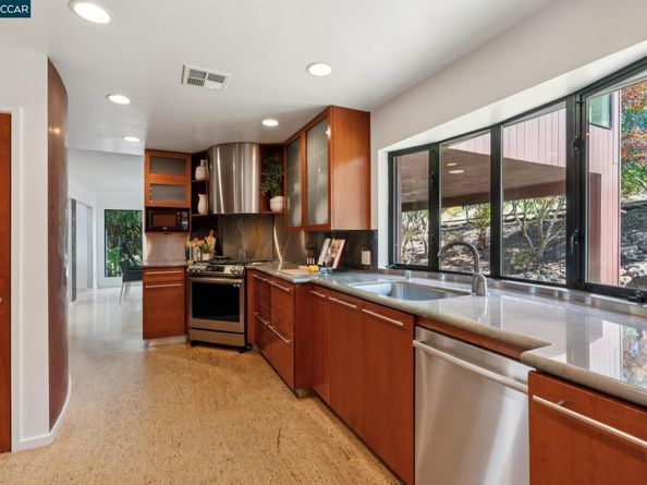 127 Devin Dr, Moraga CA 94556