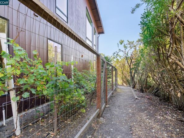 127 Devin Dr, Moraga CA 94556
