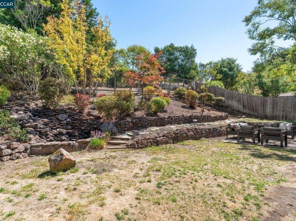 127 Devin Dr, Moraga CA 94556