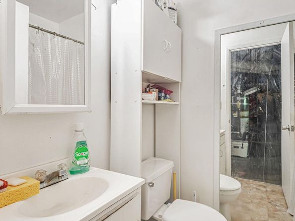 1942 Jennings Street, San Francisco CA 94124