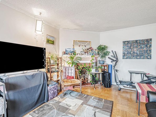 1942 Jennings Street, San Francisco CA 94124