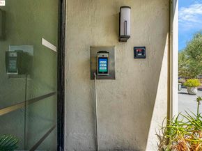 567 Oakland Ave. 101, Oakland CA 94611