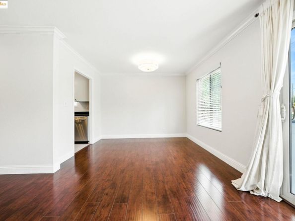 567 Oakland Ave. 101, Oakland CA 94611