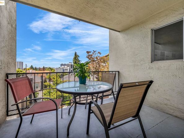 567 Oakland Ave. 101, Oakland CA 94611