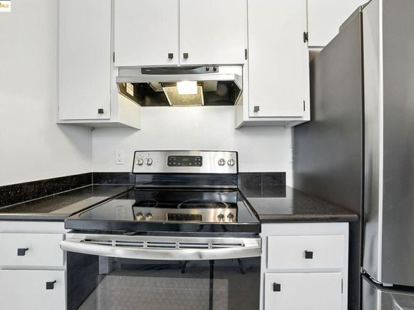567 Oakland Ave. 101, Oakland CA 94611