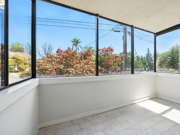 567 Oakland Ave. 101, Oakland CA 94611