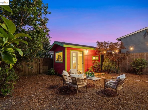 4207 Aqua Vista St, Oakland CA 94601