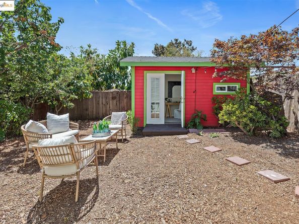 4207 Aqua Vista St, Oakland CA 94601