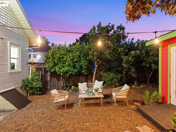4207 Aqua Vista St, Oakland CA 94601
