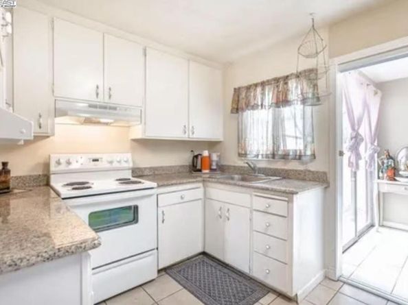 917 Mills Ave, San Bruno CA 94066
