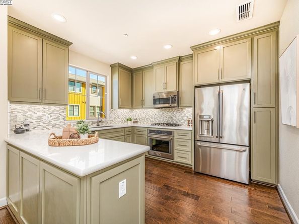 319 Basswood Cmn 15, Livermore CA 94551