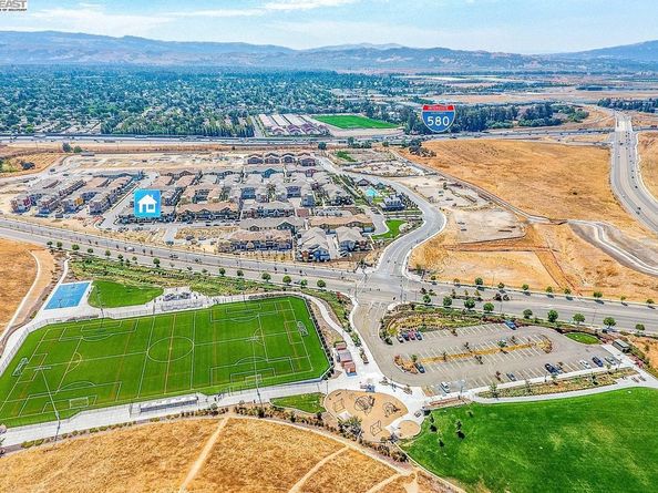 319 Basswood Cmn 15, Livermore CA 94551