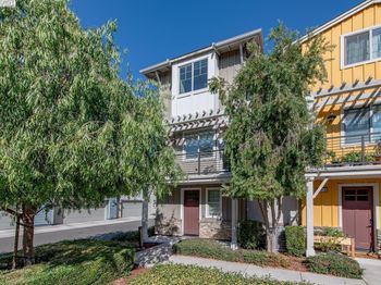 319 Basswood Cmn