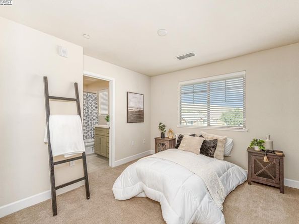 319 Basswood Cmn 15, Livermore CA 94551