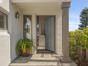 5966 Glenarms Dr, Oakland CA 94611