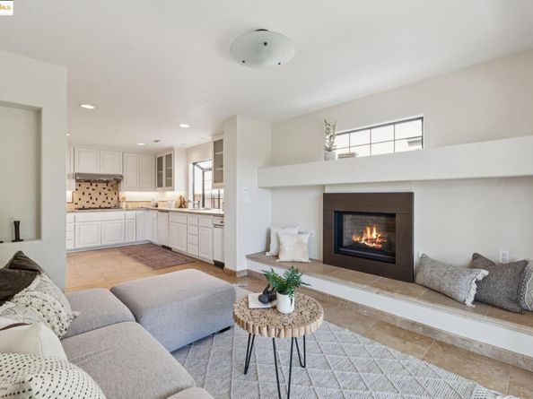 5966 Glenarms Dr, Oakland CA 94611