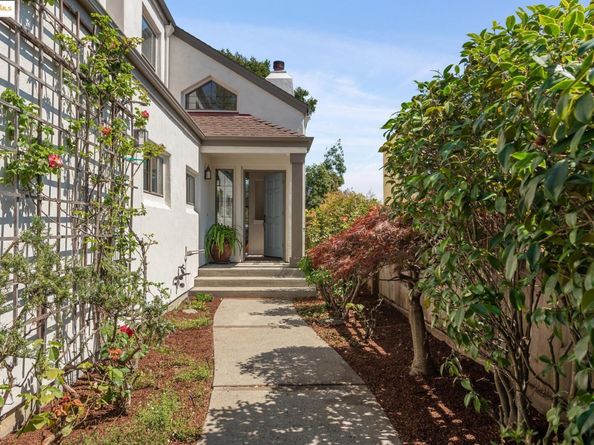 5966 Glenarms Dr, Oakland CA 94611