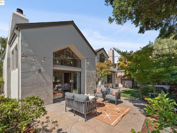 5966 Glenarms Dr, Oakland CA 94611
