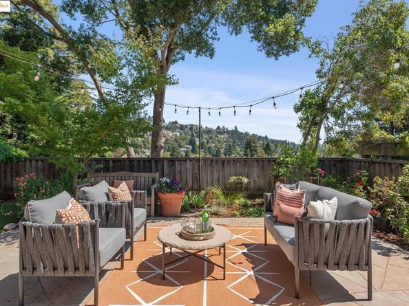 5966 Glenarms Dr, Oakland CA 94611