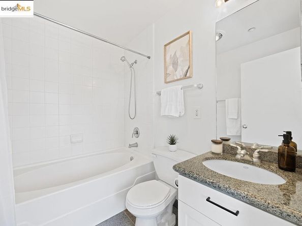 3927 Cerrito Ave, Oakland CA 94611