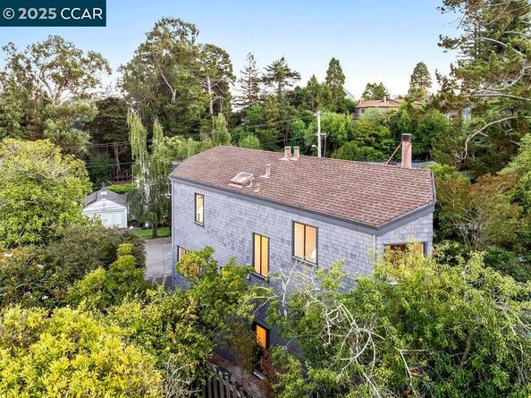 5621 Maxwelton Rd, Oakland CA 94618