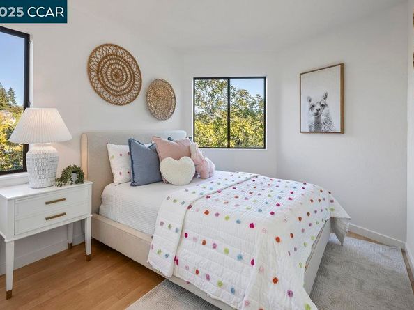 5621 Maxwelton Rd, Oakland CA 94618