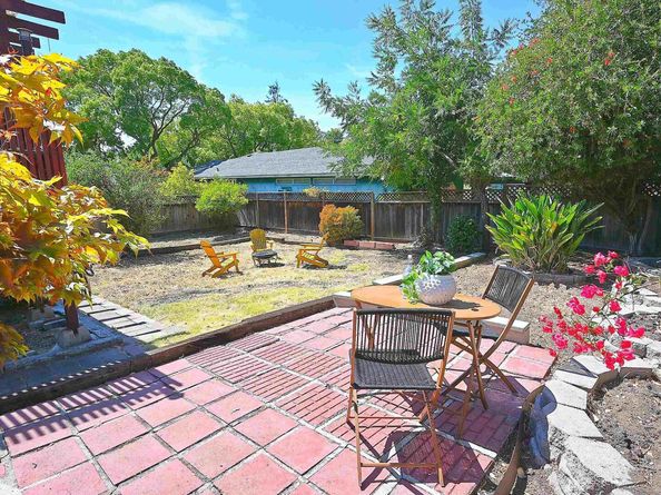 2081 Strang Ave, San Leandro CA 94578