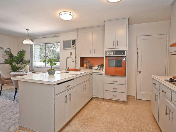 2081 Strang Ave, San Leandro CA 94578