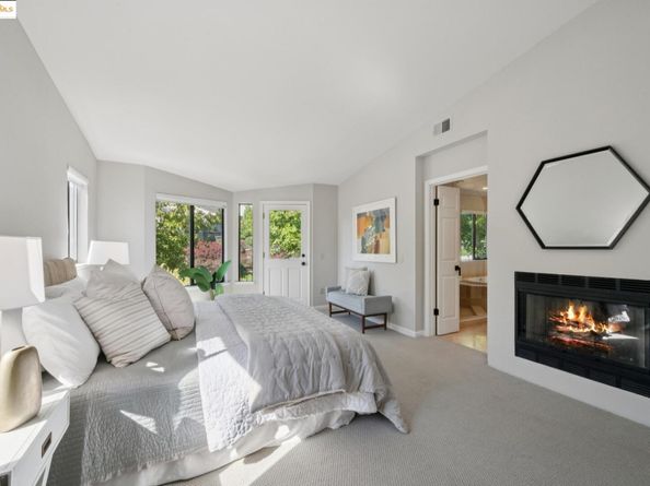 61 Starview Dr., Oakland CA 94618