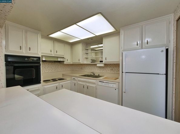 1413 Ptarmigan Drive 3, Walnut Creek CA 94595