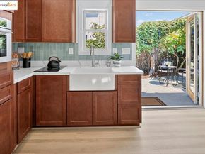 1522 Harmon Street, Berkeley CA 94703