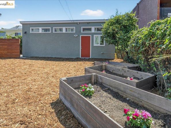 1522 Harmon Street, Berkeley CA 94703